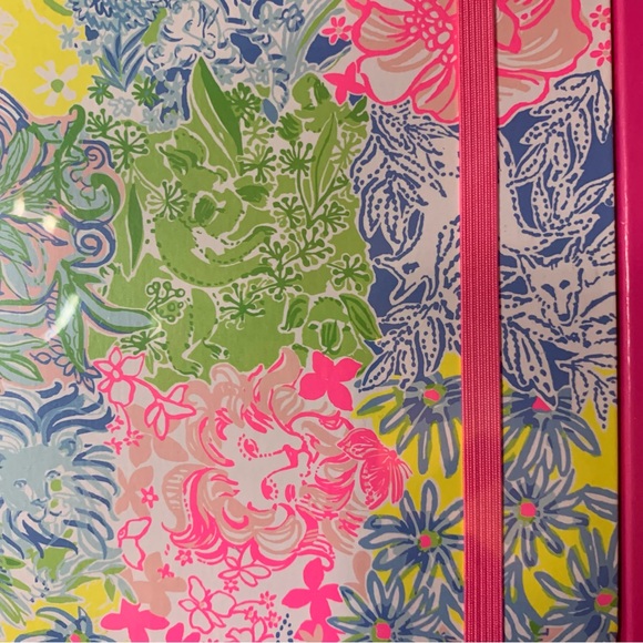 NIB Lilly Pulitzer 128pg Lined Journal w/ pen in Cheek to Cheek Boxed Gift Set - Picture 6 of 10